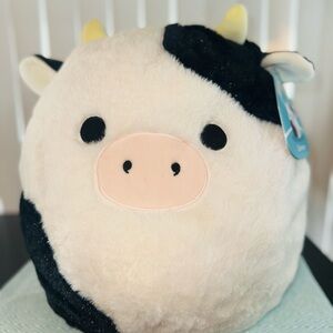 Squishmallows Connor the cow. OG tag Plush - Black and White fuzzamallow